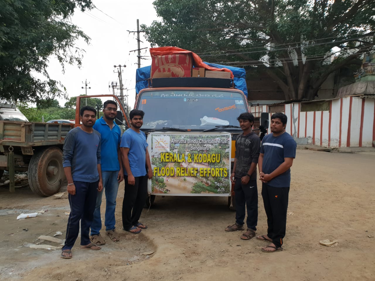 The team from NGO “Amrutha Bindu”